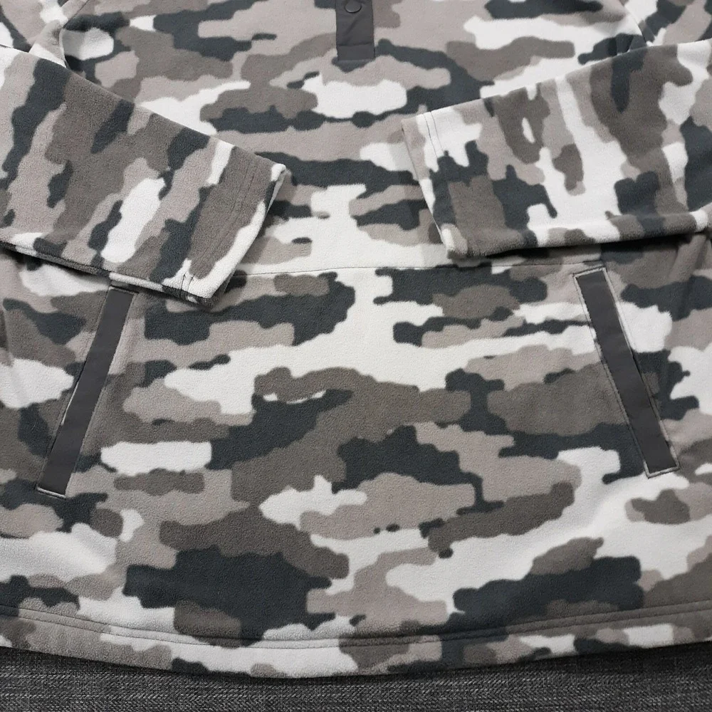 Duluth Pullover Sweater Men Size L Camouflage Snap Buttons Outdoor Fleece Gray